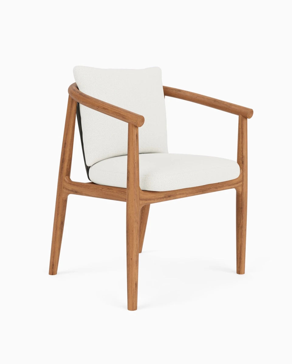 5_Single-shot_FIQA-DOVE-BOUCLE_TAN-WEBBING_TEAK